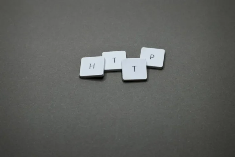 Redandwhitemagz Explained: Search Intent, Learning Context, and Alternatives