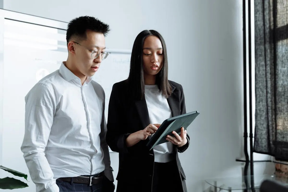 Why Searchers Look for structurespy.com and What They Want to Find
